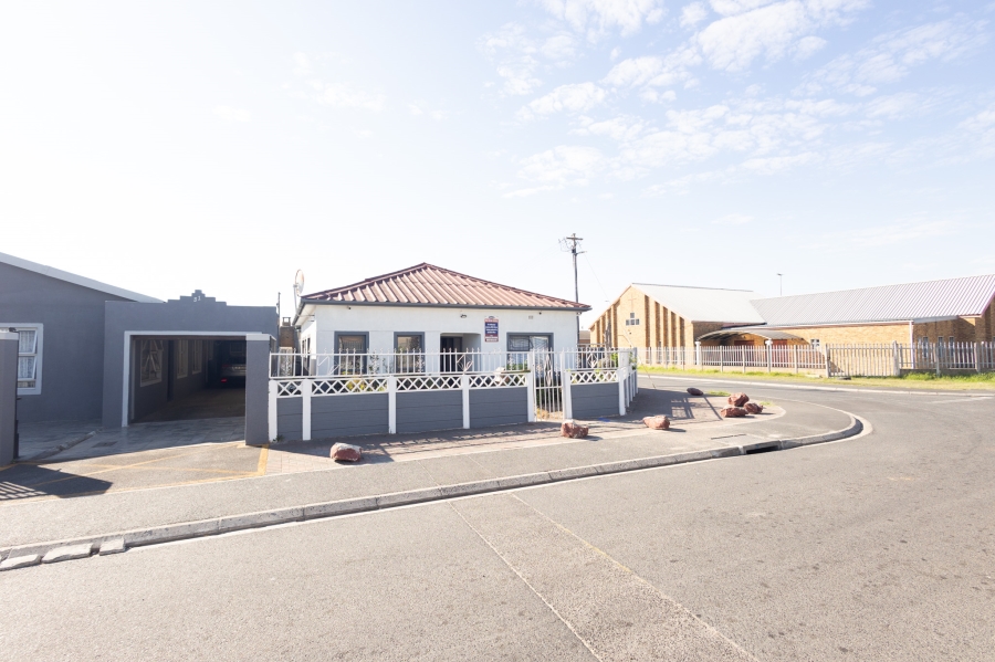 3 Bedroom Property for Sale in Ravensmead Western Cape